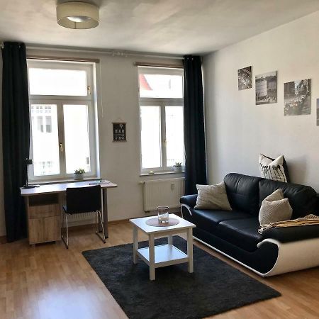 Ferienwohnung Leutzsch Am Leipziger Auenwald Екстериор снимка
