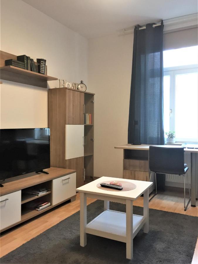 Ferienwohnung Leutzsch Am Leipziger Auenwald Екстериор снимка