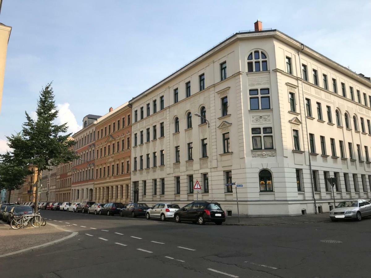 Ferienwohnung Leutzsch Am Leipziger Auenwald Екстериор снимка